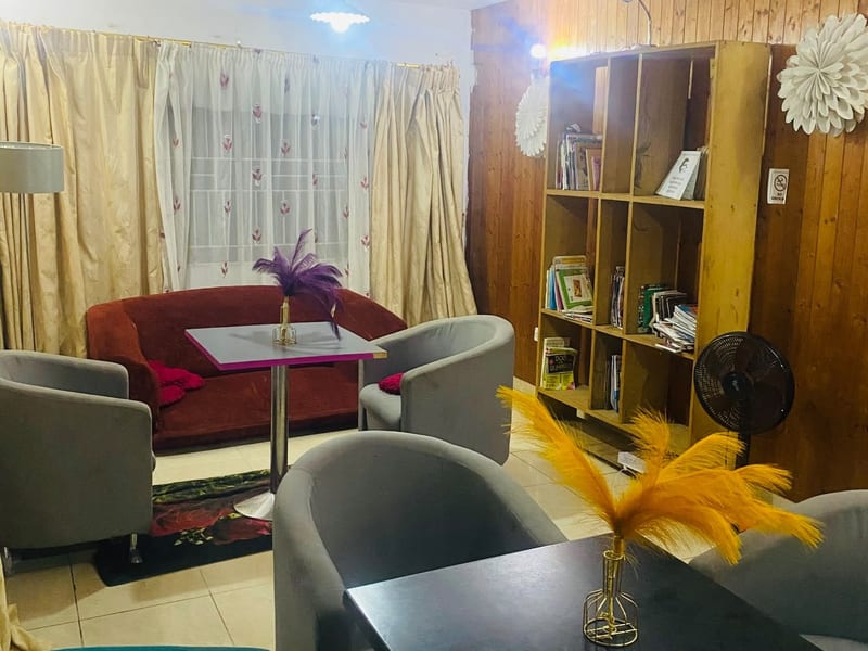 Guest Lounge Area