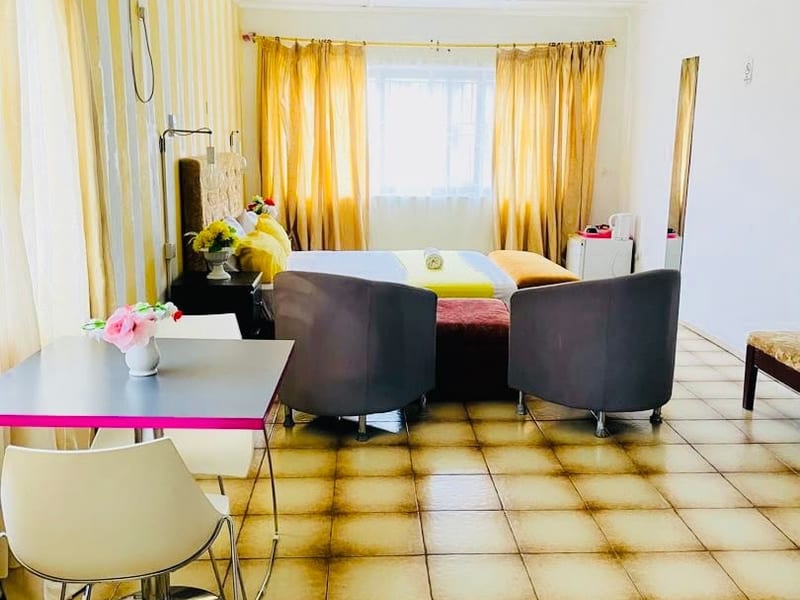 Deluxe Ensuite Double Room
